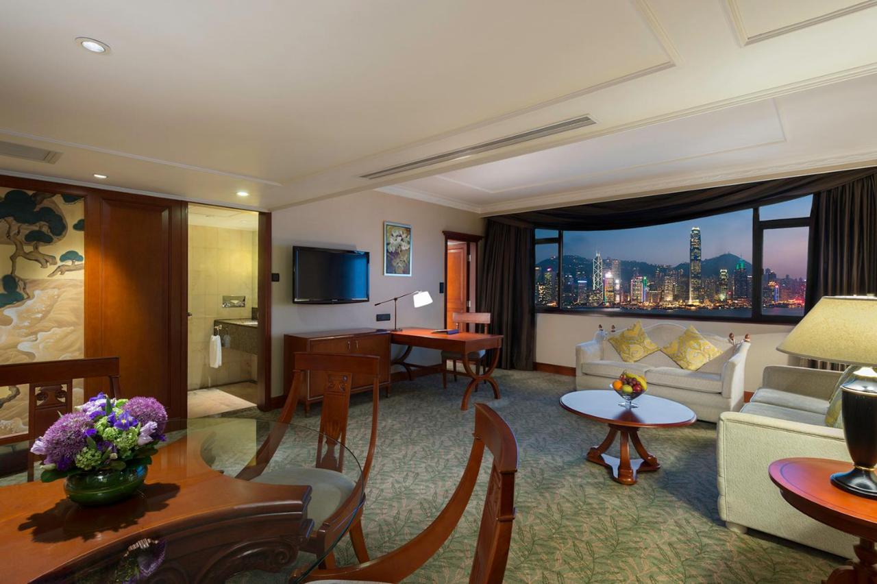 Marco Polo Hongkong Hotel Ngoại thất bức ảnh A suite at the hotel