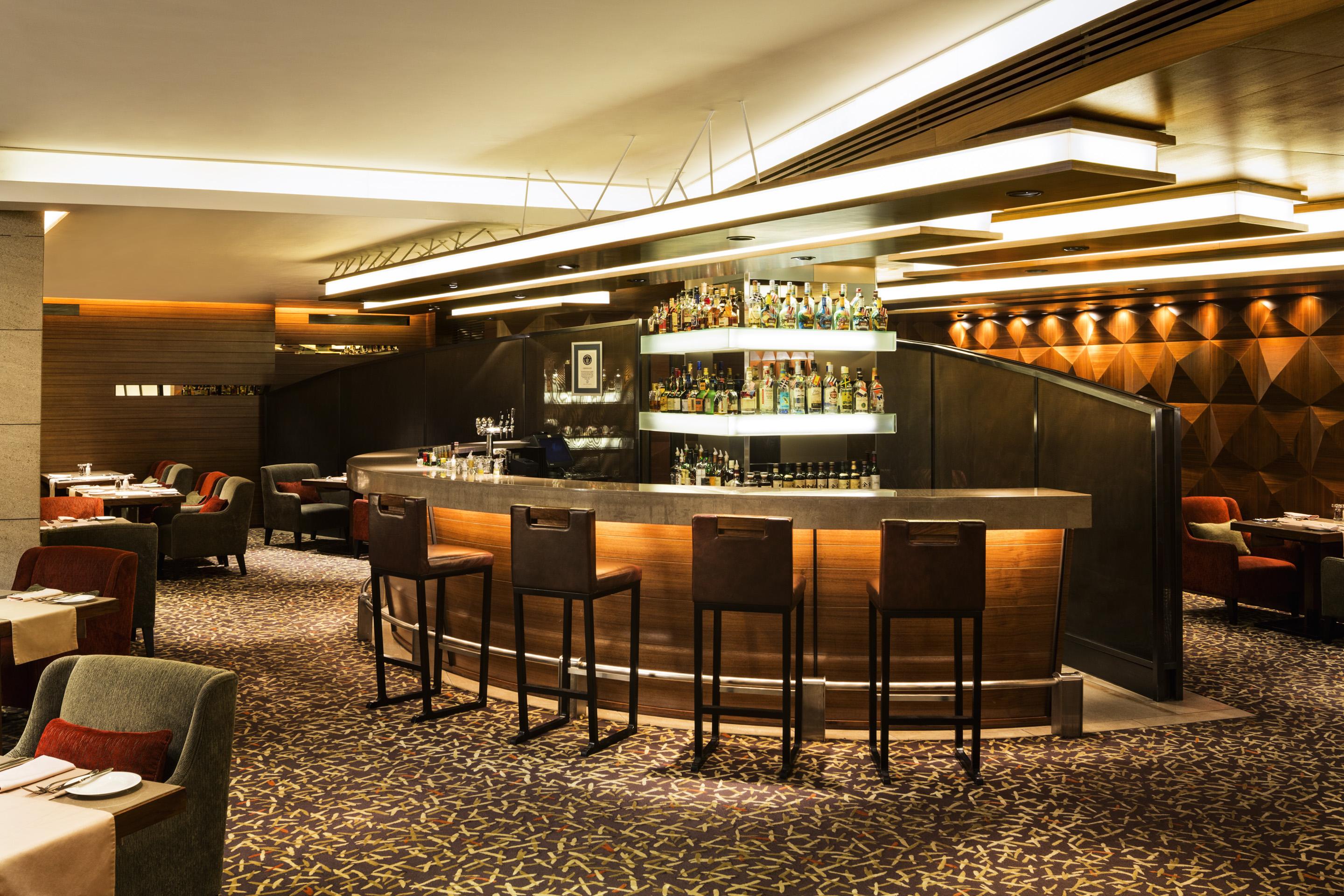 Marco Polo Hongkong Hotel Ngoại thất bức ảnh The bar at the lounge